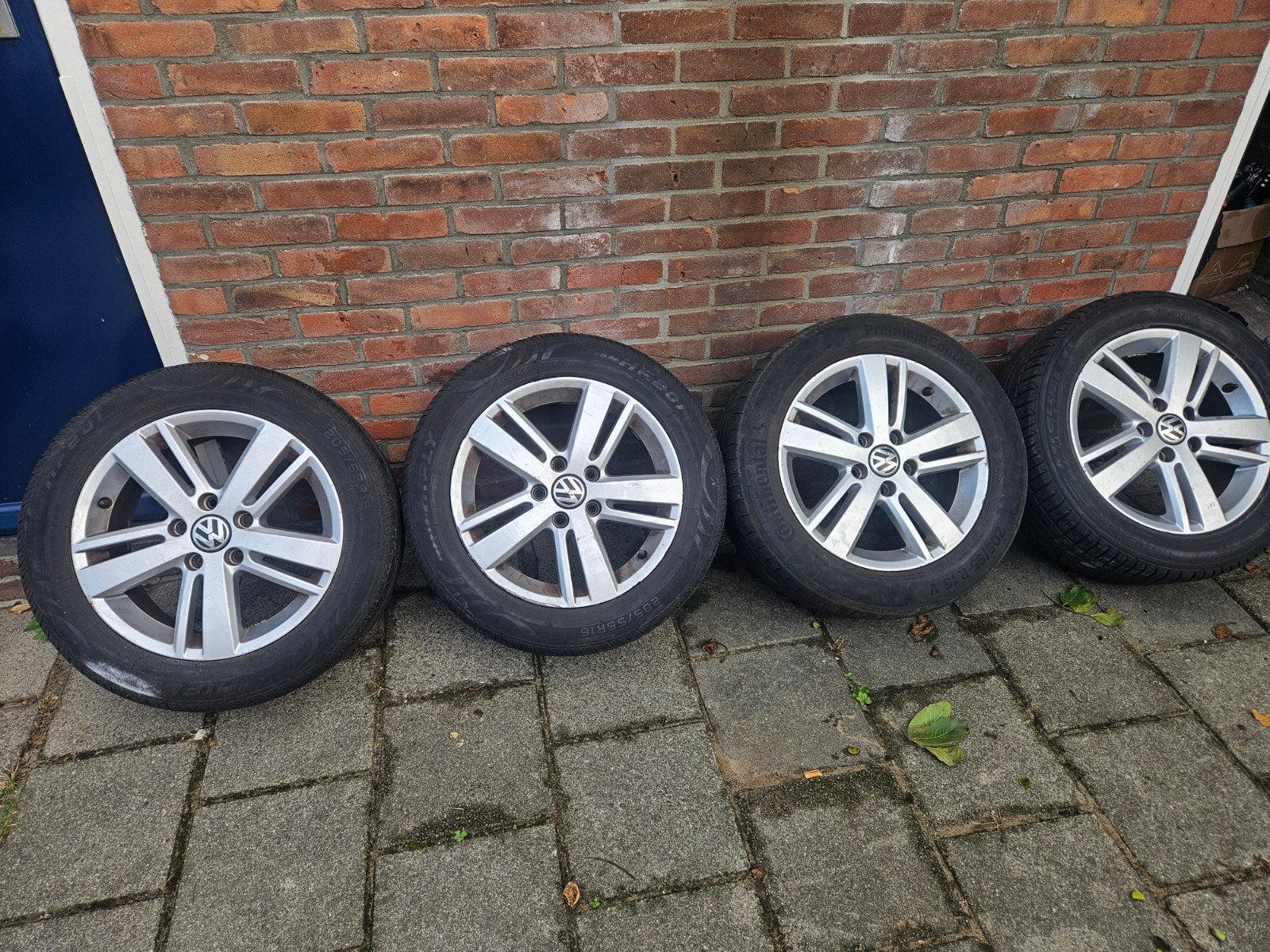 (((Complete set: 4x VW velgen met zomerbanden (16 inch))), Auto-onderdelen, Banden en Velgen, Gebruikt, 16 inch, Banden en Velgen