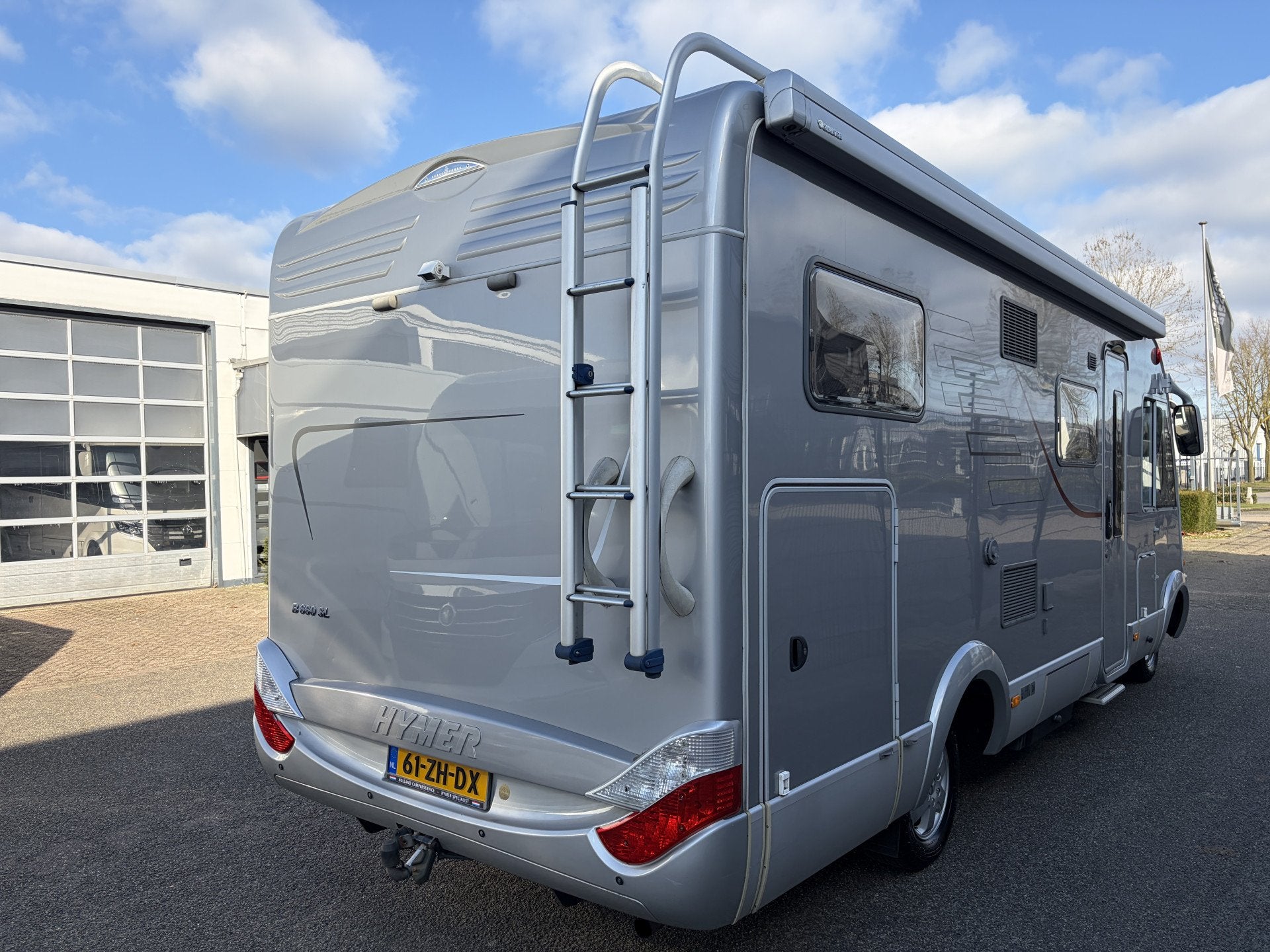 Hymer B 660 SL Mercedes 3.0 V6 184pk Aut Luchtvering extra W, Caravans en Kamperen, Galliersweg 39
5349AT  OSS, NL, 7 tot 8 meter