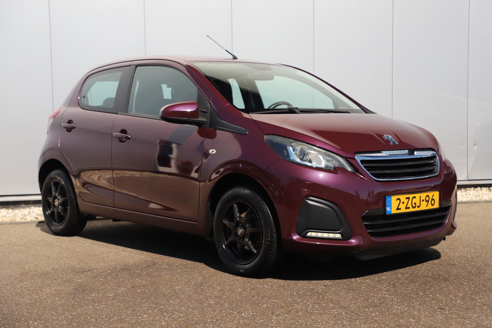 Peugeot 108 1.0 e-VTi Active Radio Bluetooth LMV Elektrische, Auto's, Peugeot, Voorwielaandrijving, Stof, Gebruikt, Euro 6