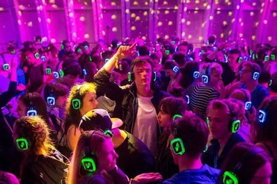 Silent Disco Koptelefoons en Zenders Te Huur, Ophalen