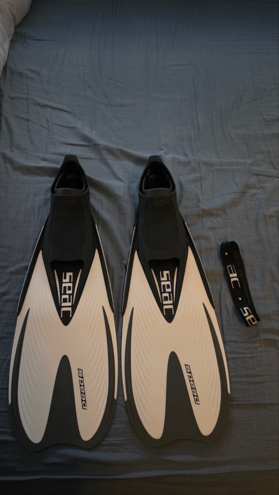 Witte water flippers maat 38-39, Ophalen of Verzenden, Gebruikt