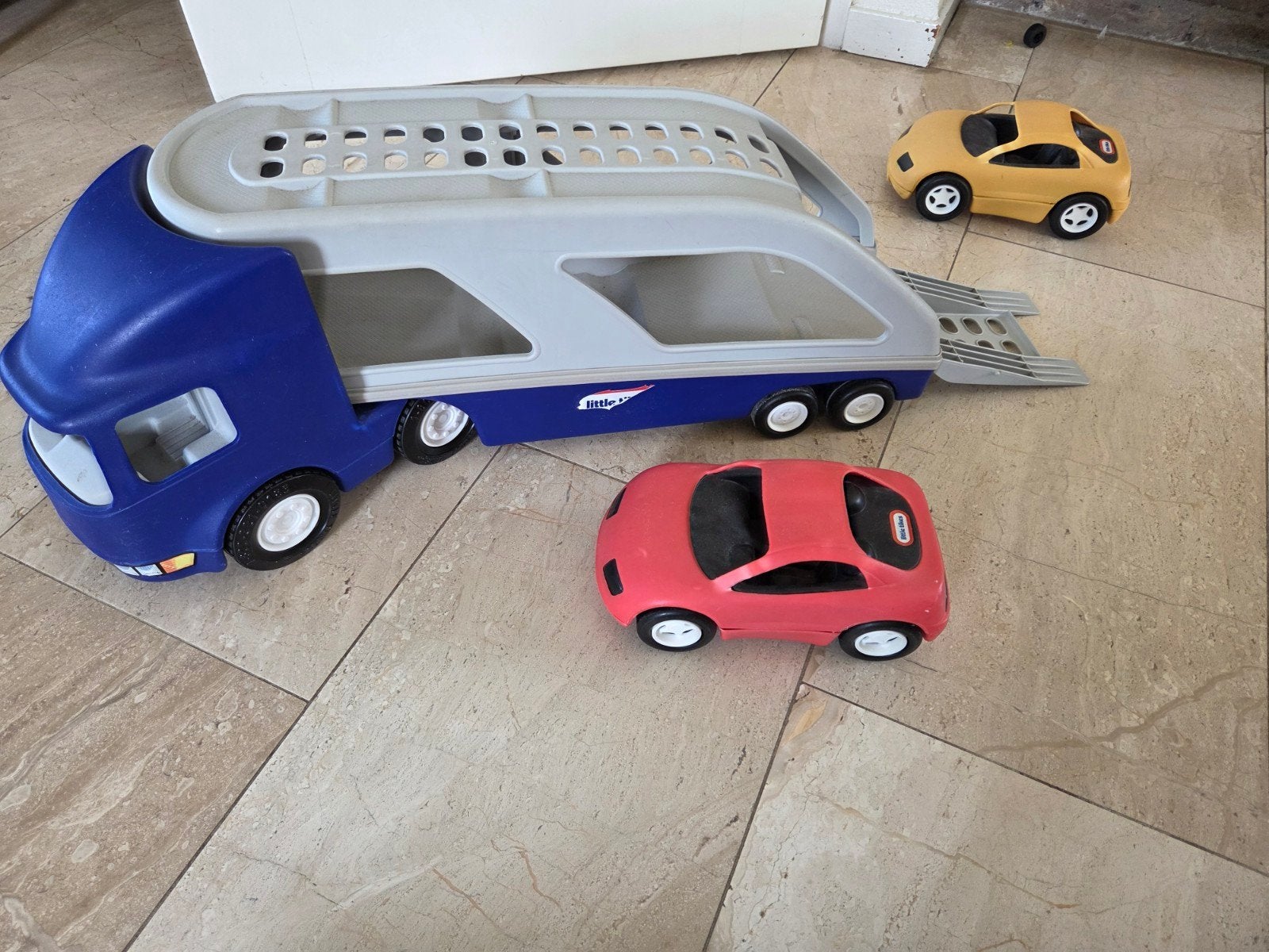 Little Tikes speelgoedauto's en trailer, Ophalen, Gebruikt