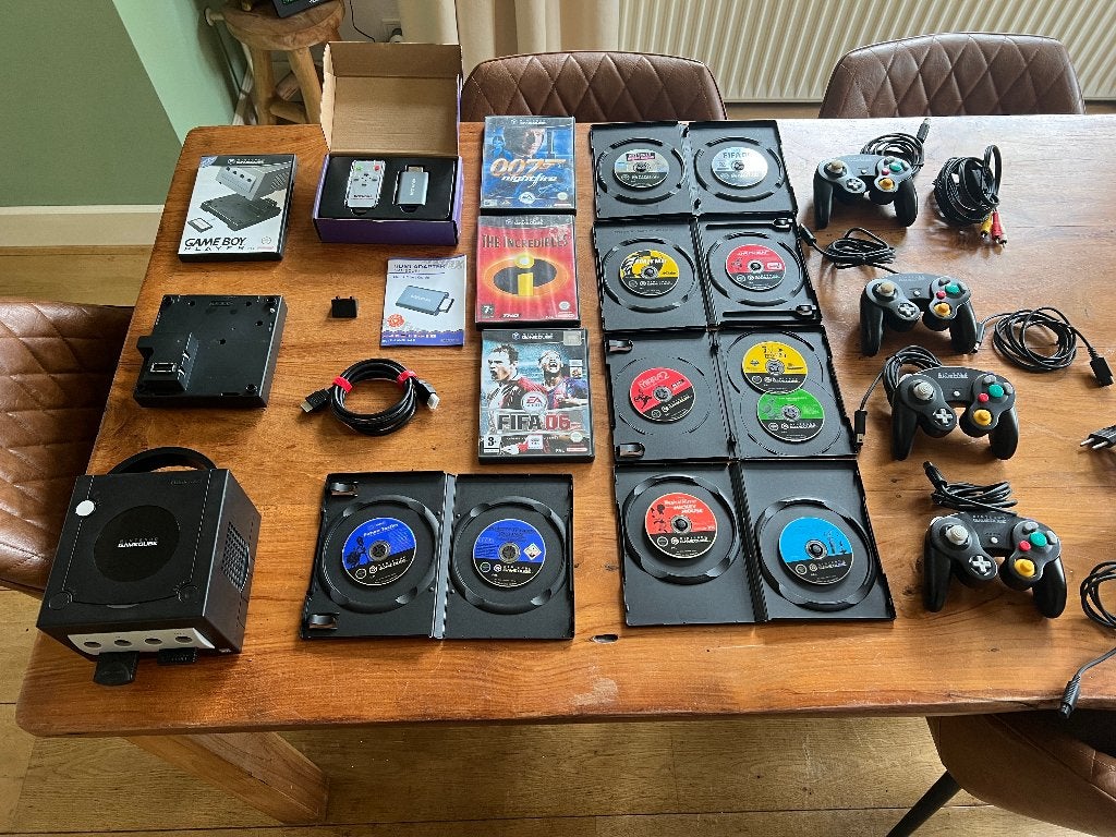 Gamecube met 4 controllers, Gameboy player (+ GC playerdisk), Avontuur en Actie, Online, Gebruikt, Ophalen of Verzenden