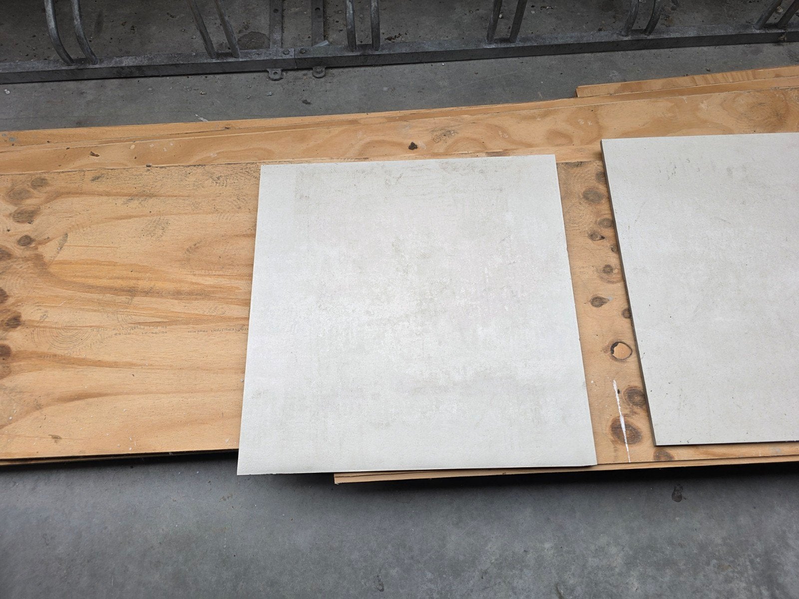 Gigacer Concrete White porcellanato tegels 60x60cm, Doe-het-zelf en Verbouw, Ophalen