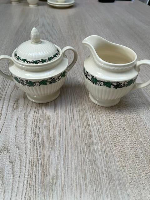 Wedgwood, Stratford, Melkkan en suikerpot, Huis en Inrichting, Keuken | Servies, Overige typen, Nieuw, Ophalen of Verzenden, Wedgwood