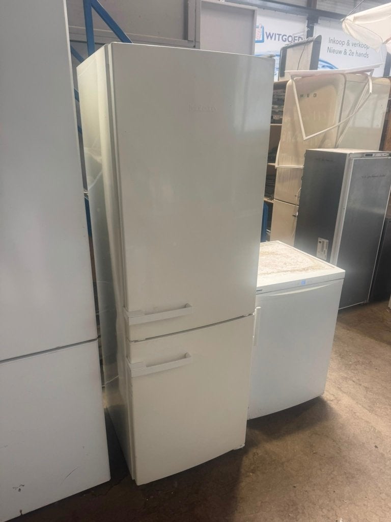 Miele koelkast schoon garantie bezorging, 150 tot 200 liter, Gebruikt, 45 tot 60 cm, Met vriesvak