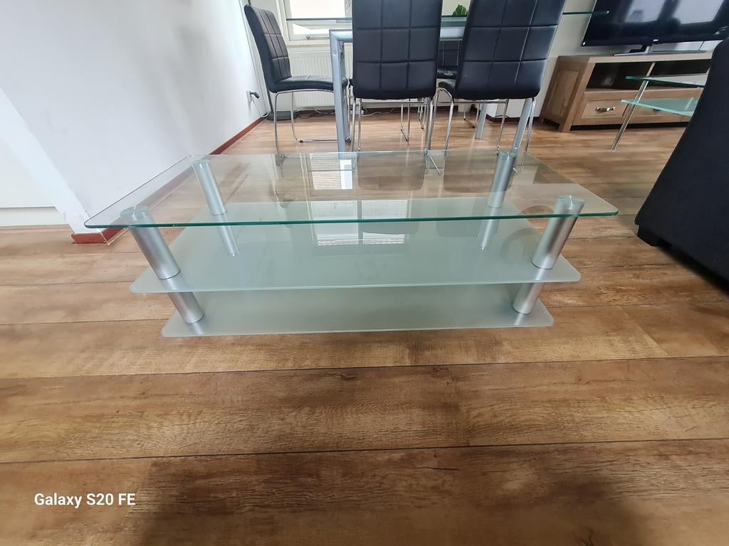 Glass table with wheels, Ophalen of Verzenden, Minder dan 50 cm, Rechthoekig, 100 tot 150 cm