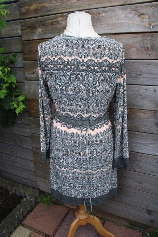 Jurk zalm/ kaki K-Design mt L Vaste prijs, Kleding | Dames, Jurken, K-design, Maat 42/44 (L), Ophalen of Verzenden, Zo goed als nieuw
