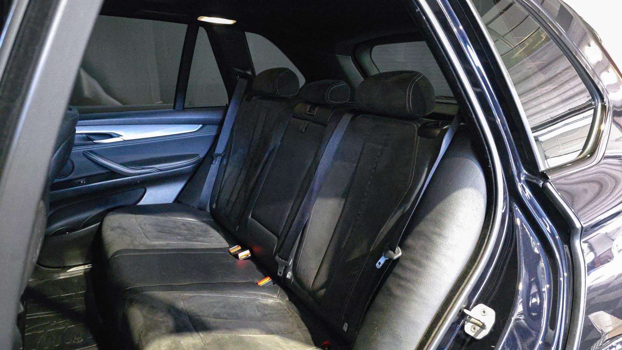Foto 11 van BMW X5 M50d | Panorama | Memory-Seats | Breyton