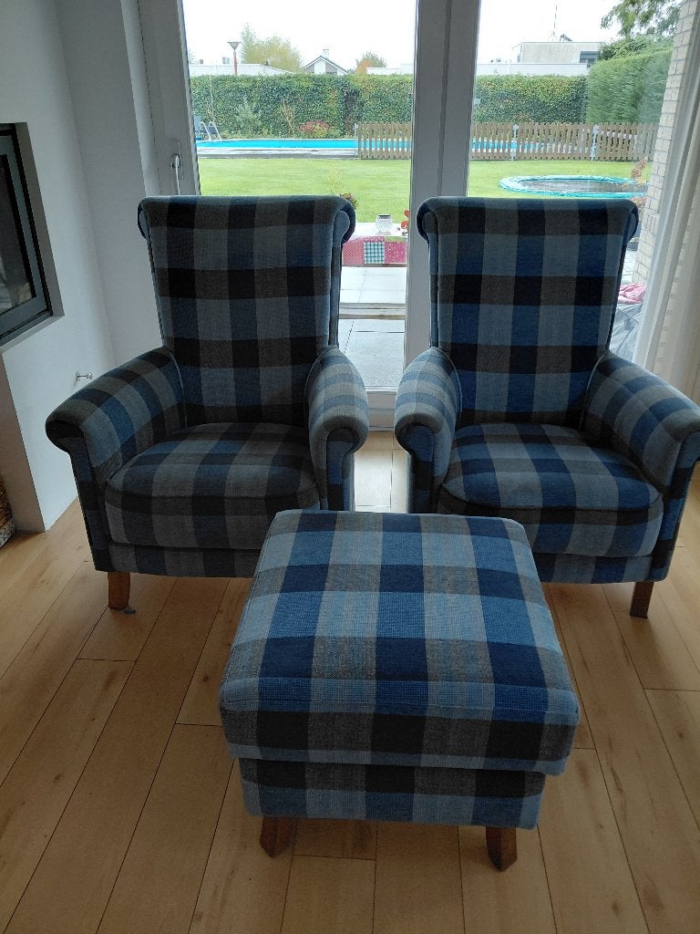 Twee geruite fauteuils met poef - Blauw/Grijs, Huis en Inrichting, Ophalen, Gebruikt, 75 tot 100 cm, Klassiek, Landelijk, Modern