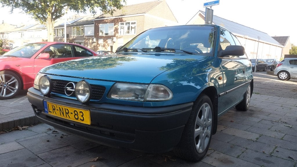 Opel Astra F 1.4 I GL Tailgate 1995, (C1.4NZ motor), Voorwielaandrijving, Stof, 4 cilinders, 1389 cc
