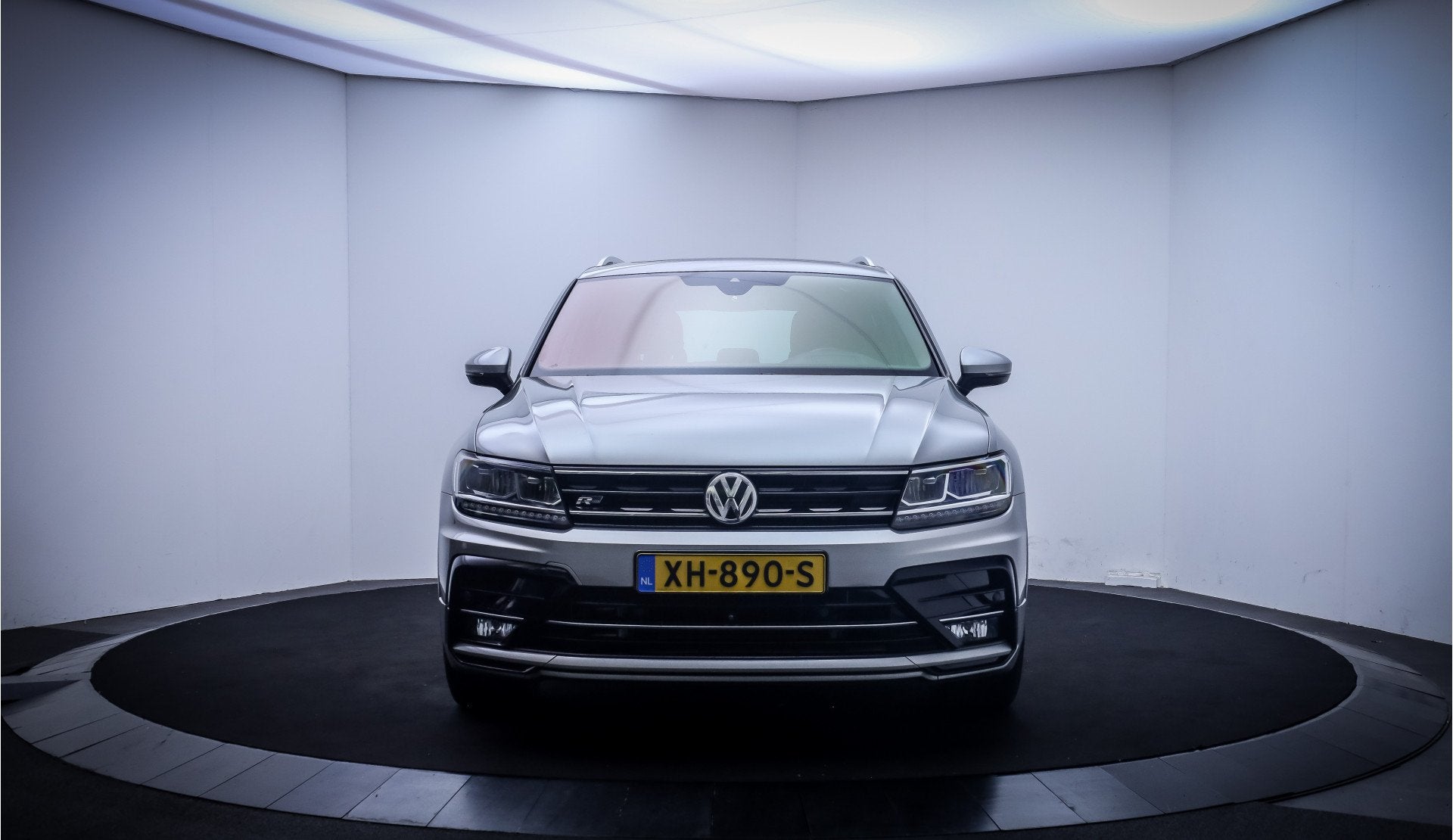 Volkswagen Tiguan 2.0 TSI 4Motion R LINE Highline Business P, 1984 cc, Origineel Nederlands, Bedrijf, Vierwielaandrijving