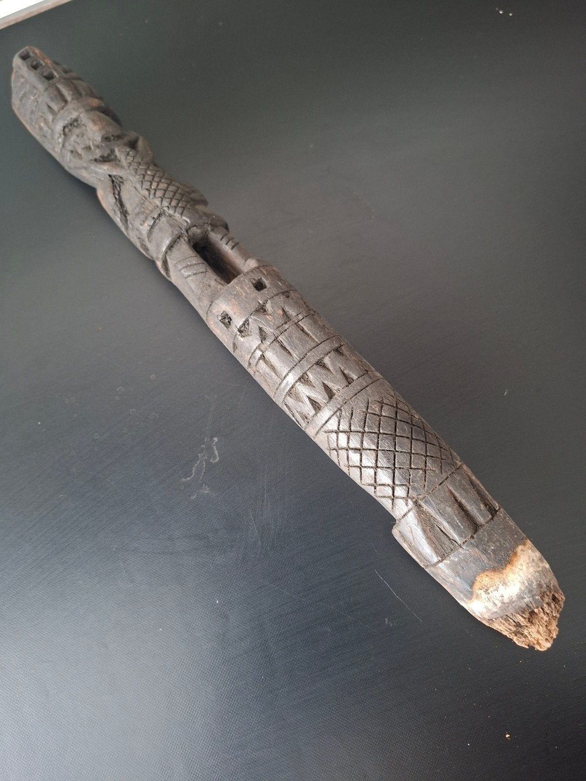 Afrikaans houtsnijwerk - Ritueel object, Gesneden, Bruin, Afrika, Ophalen of Verzenden