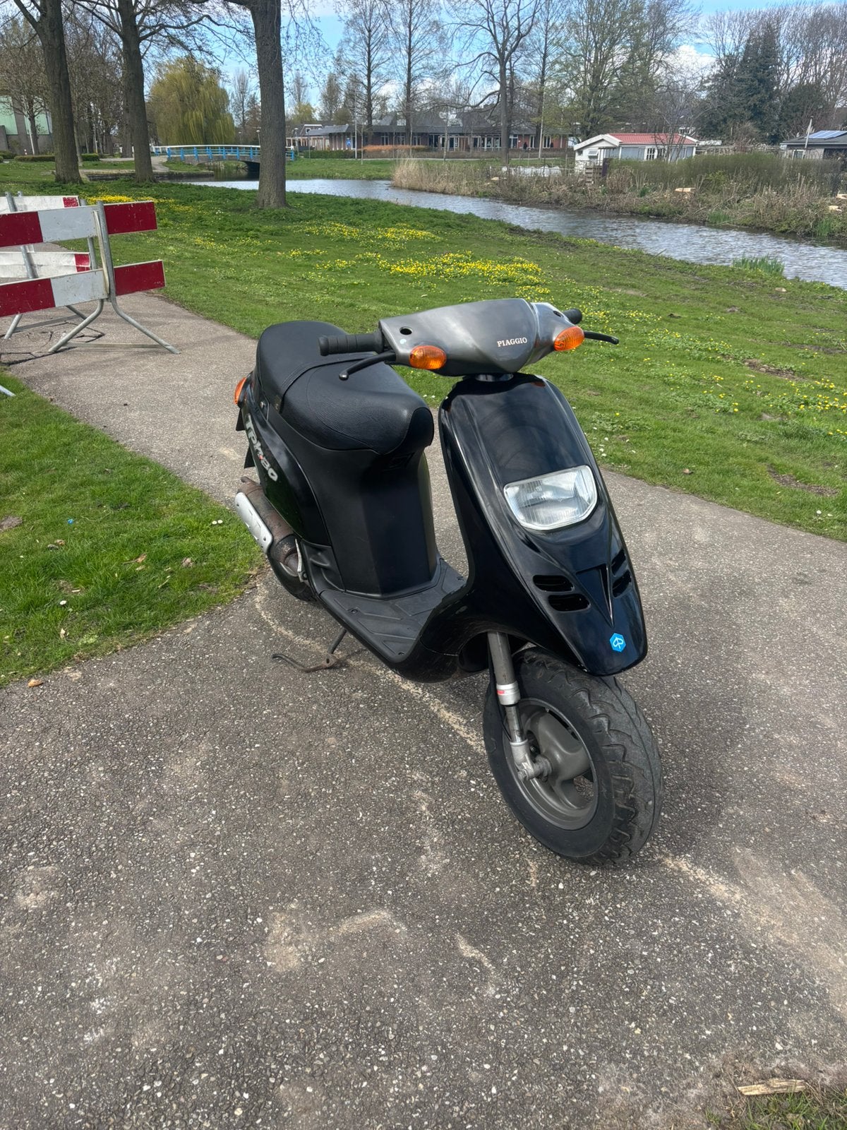 Piaggio typhoon 80cc, Ophalen, Tweetakt, Maximaal 45 km/u, Zo goed als nieuw
