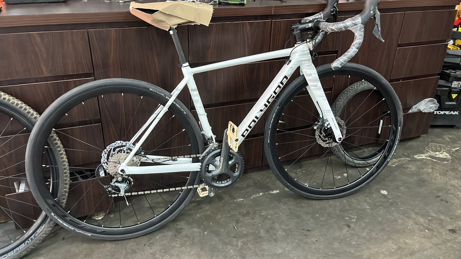 BIKE - NEW POLYGON ORIGINAL ROAD BIKE, Overige materialen, Nieuw, Overige maten, 15 tot 20 versnellingen
