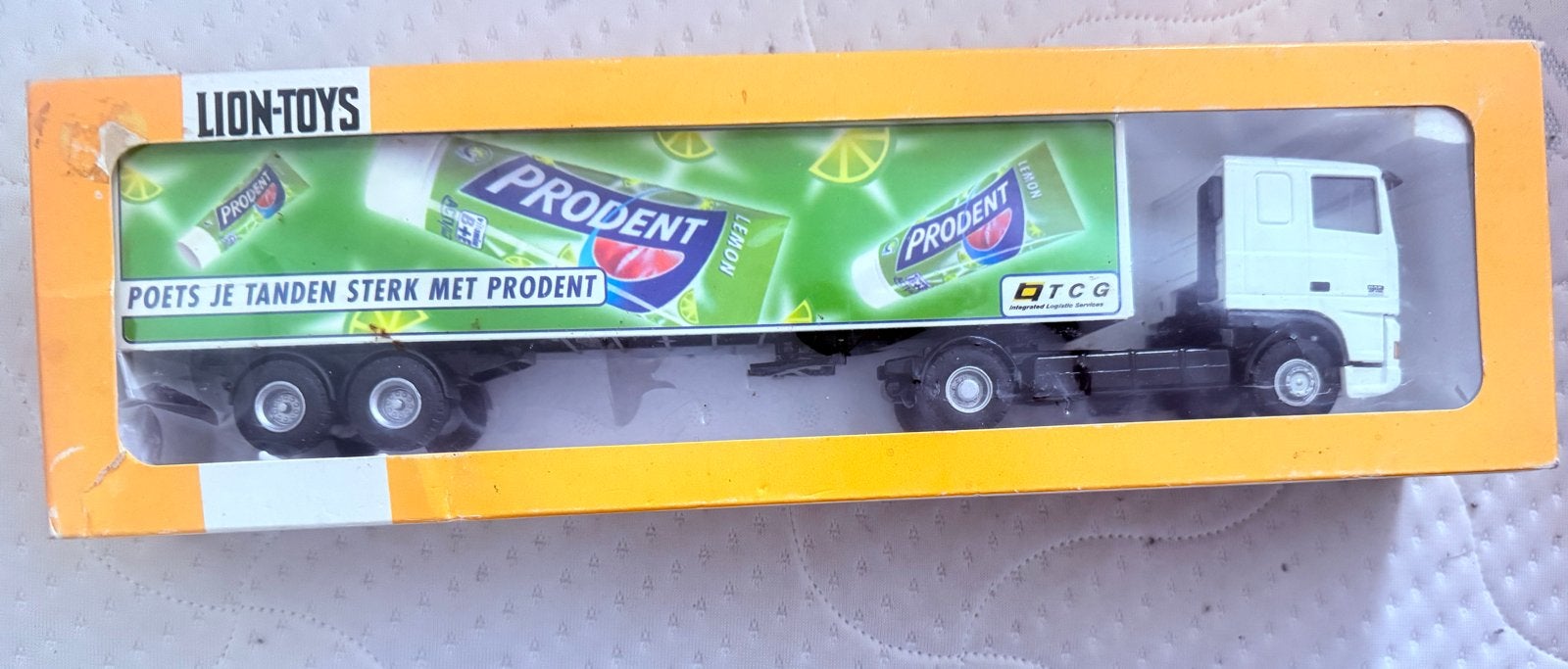 Lion Toys Vrachtwagen Prodent Reclame, Overige merken, 1:50 of kleiner, Ophalen of Verzenden, Zo goed als nieuw