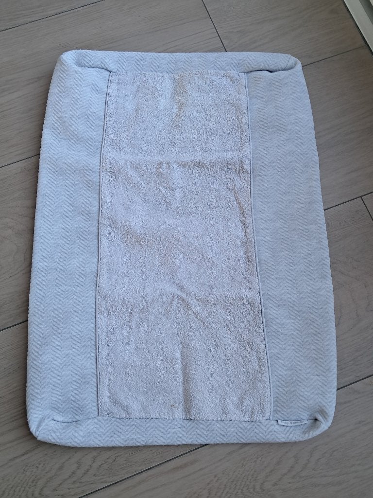 K19 Lichtgrijs aankleedkussenhoes Baby Anne-Cy, Ophalen of Verzenden, Gebruikt