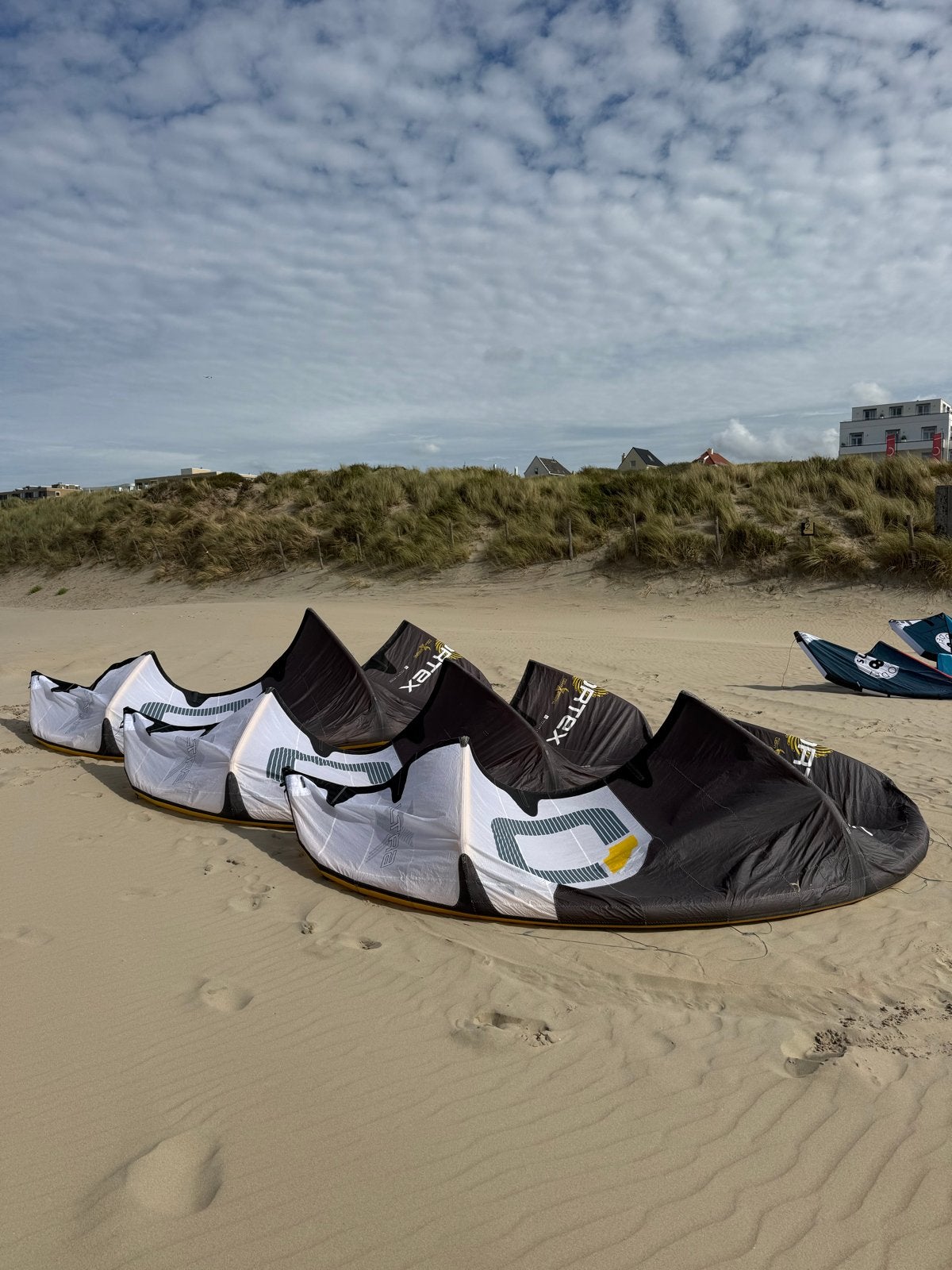 Ozone Vortex Kites (8m, 10m, 12m) + Bars, Watersport en Boten, Ophalen, Gebruikt, 8 m², Bar