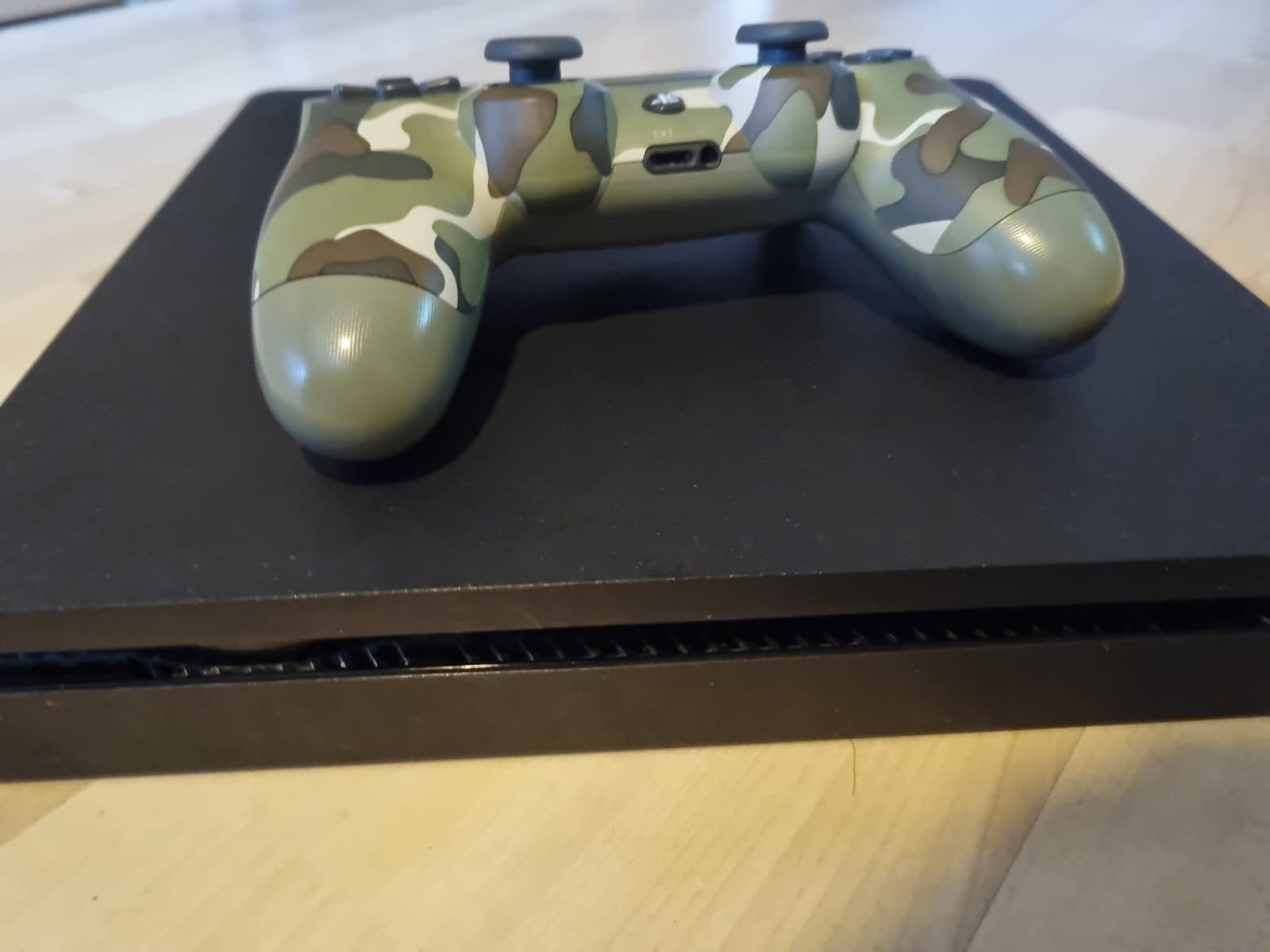 PS4 Slim 1TB Incl. 10 Games, Ophalen, Met games, Zo goed als nieuw, 1 TB