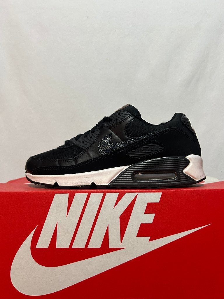 Maat 41 - Nike Air Max 90 SE Black Safari, Kleding | Dames, Schoenen, Verzenden, Zwart, Nike, Nike