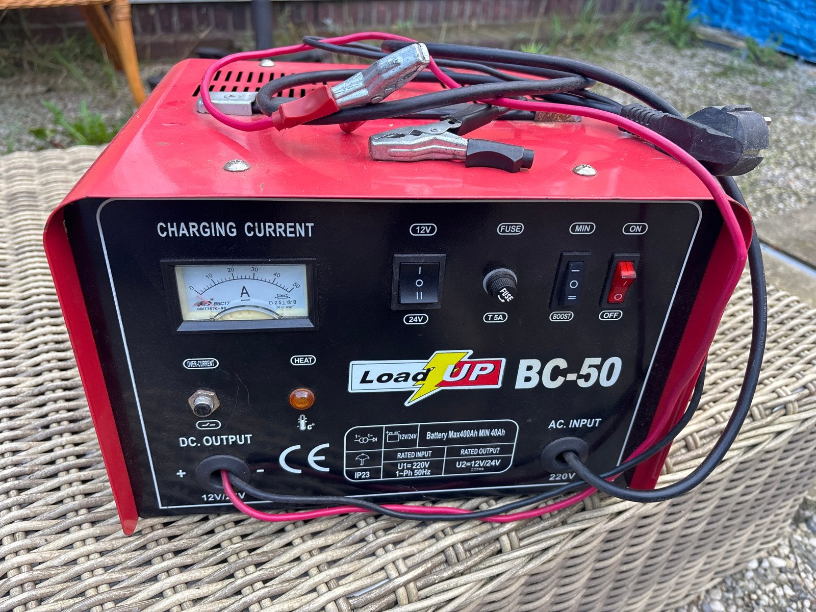 Load UP BC-50 Acculader 12V/24V, Gebruikt, Universele onderdelen