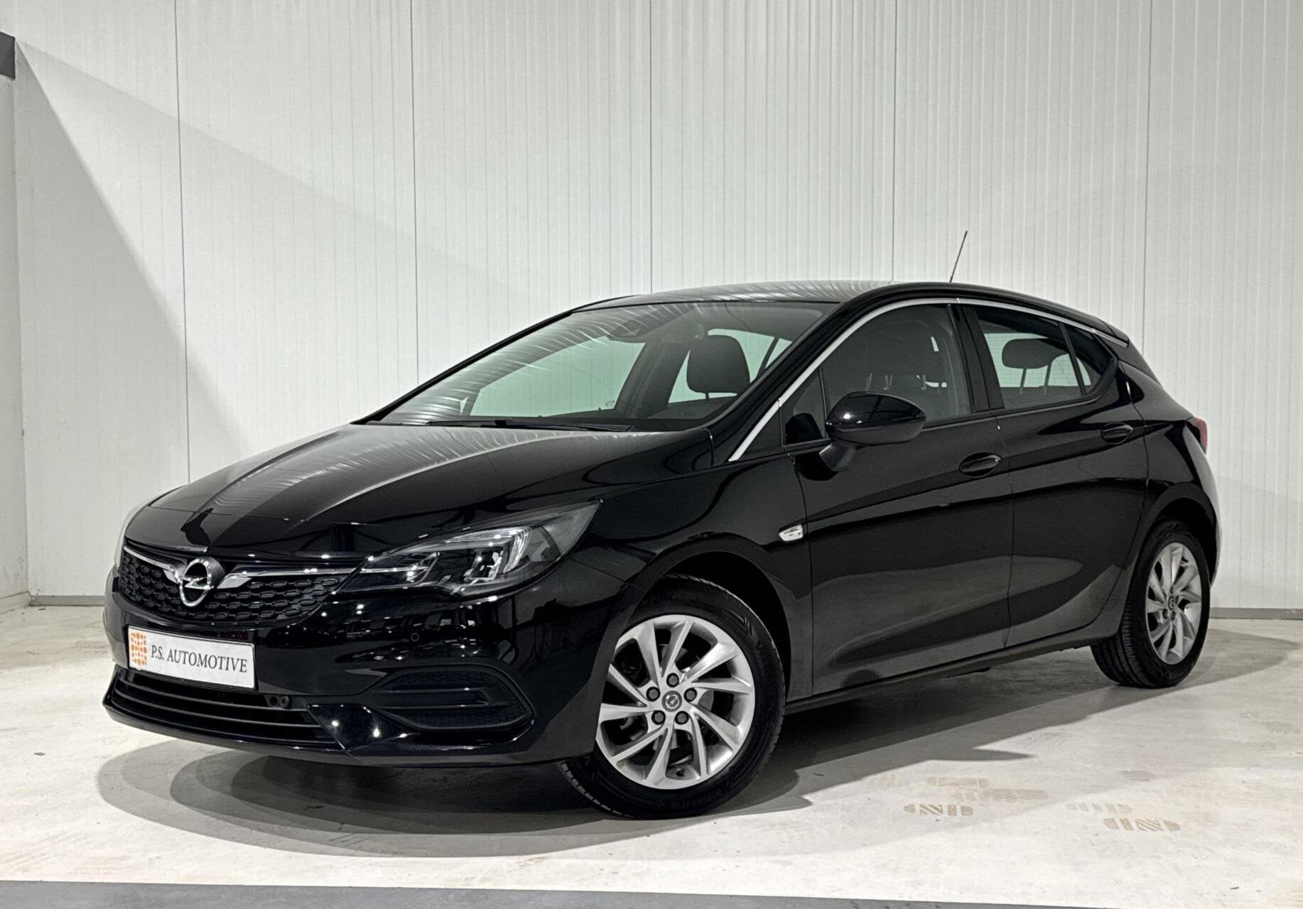 Opel Astra Business Elegance|KEYLESS|CARPLAY|LANE ASSIST, Auto's, Voorwielaandrijving, Gebruikt, Zwart, 4 cilinders