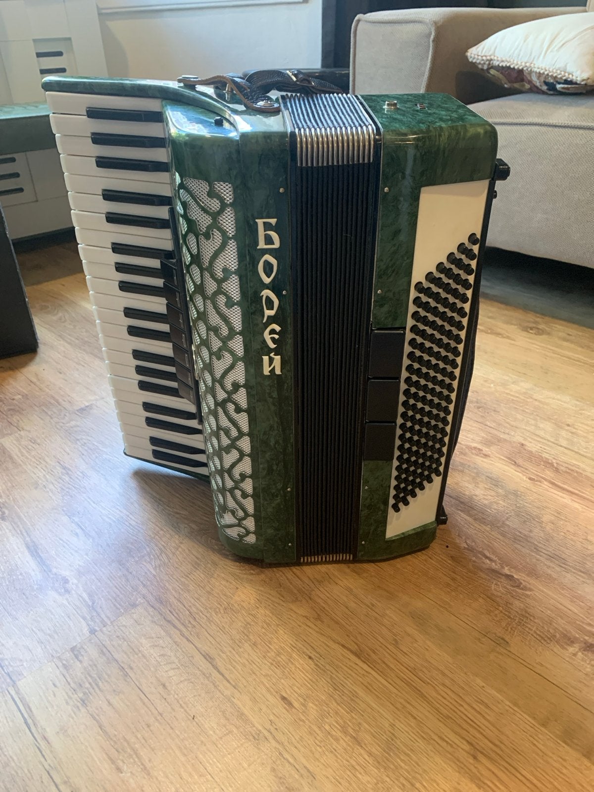 Russische accordeon - Borei - Groen, Overige merken, Gebruikt, Met riemen, Overige formaten