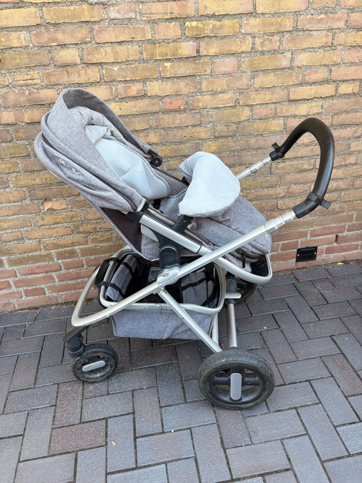Nuna wandelwagen met reiswieg, Maxi-Cosi en 2 isofix bases, Gebruikt, Combiwagen, Met autostoeltje, Ophalen