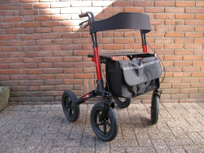 Voor een rollator groot of klein moetje bij Harry Hek zijn, Ophalen of Verzenden, Opvouwbaar, Zo goed als nieuw