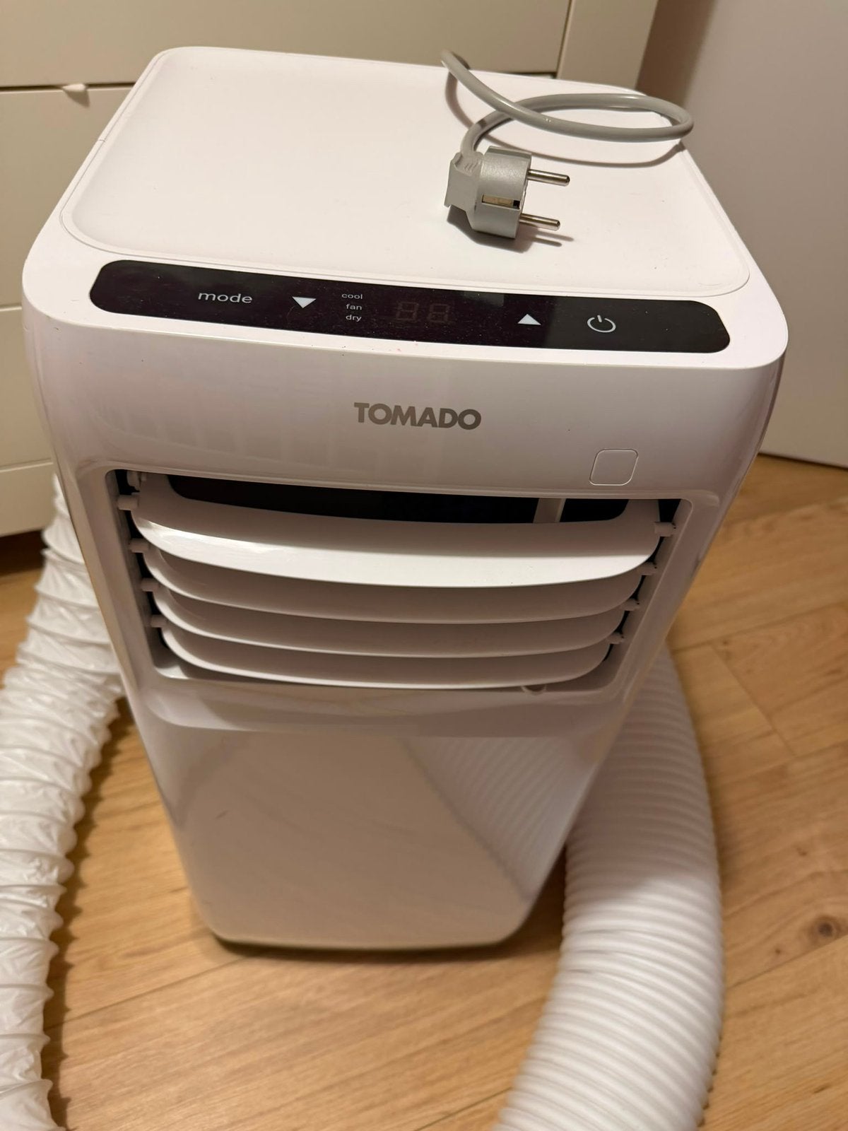 Tomado mobiele airco, Ophalen, Minder dan 60 m³, 3 snelheden of meer, Zo goed als nieuw