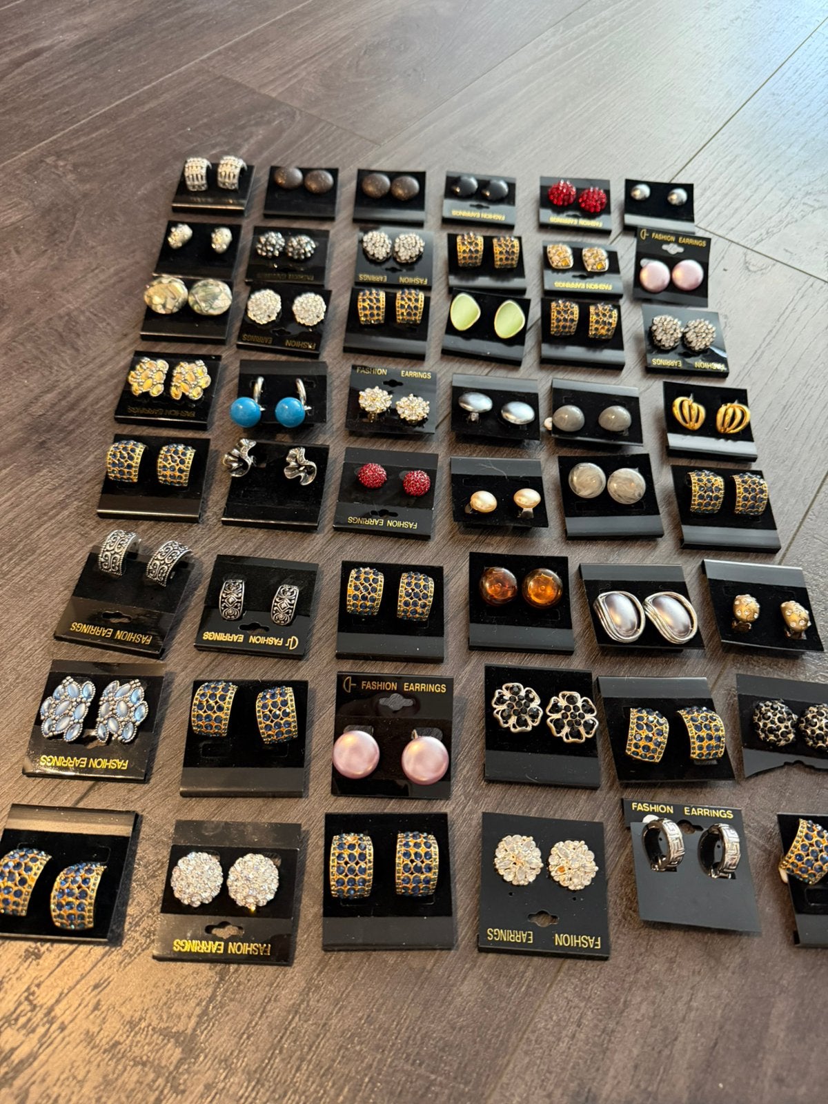 Partij 48 paar oorclips 36/14, Sieraden, Tassen en Uiterlijk, Oorbellen, Ophalen of Verzenden, Nieuw, Overige kleuren, Overige materialen