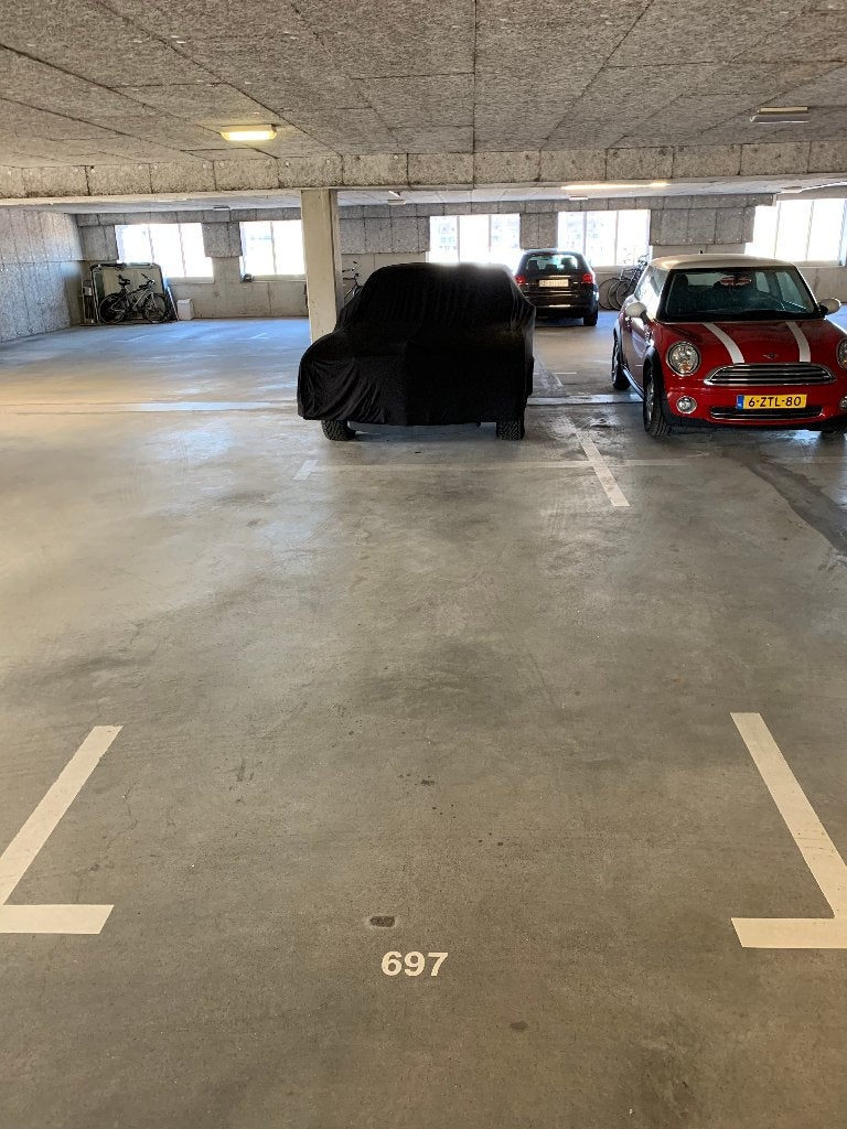 Parking spot in Zeeburg, Huizen en Kamers, Amsterdam