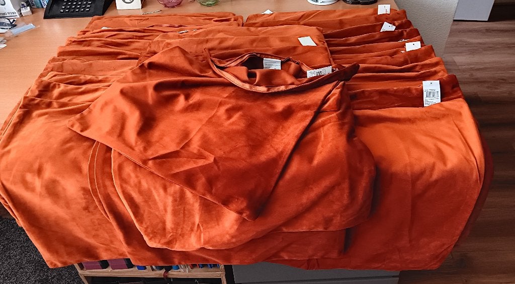 mooie fluweel zachte terra/roest kussenhoezen 45 bij 45, Huis en Inrichting, Ophalen, Nieuw, Vierkant