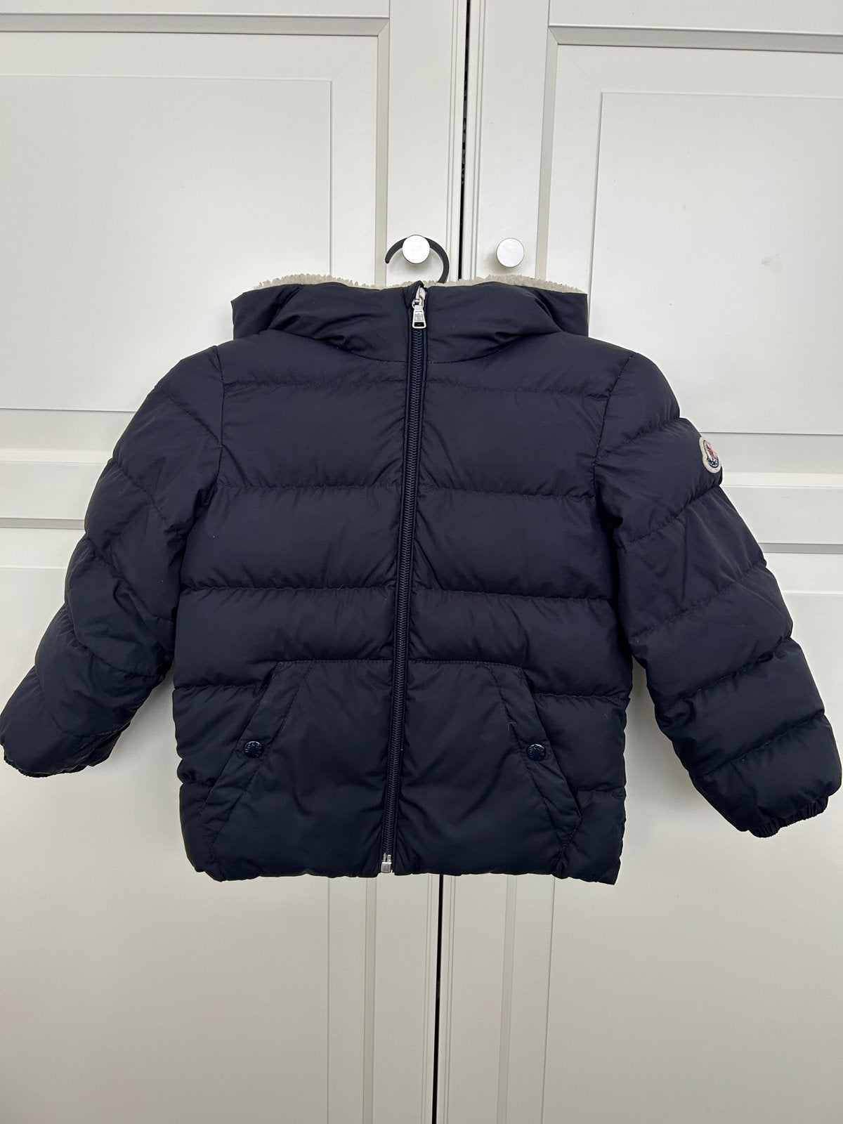 Moncler donsjas kind 2 jaar, Ophalen of Verzenden, Zo goed als nieuw, Jongetje
