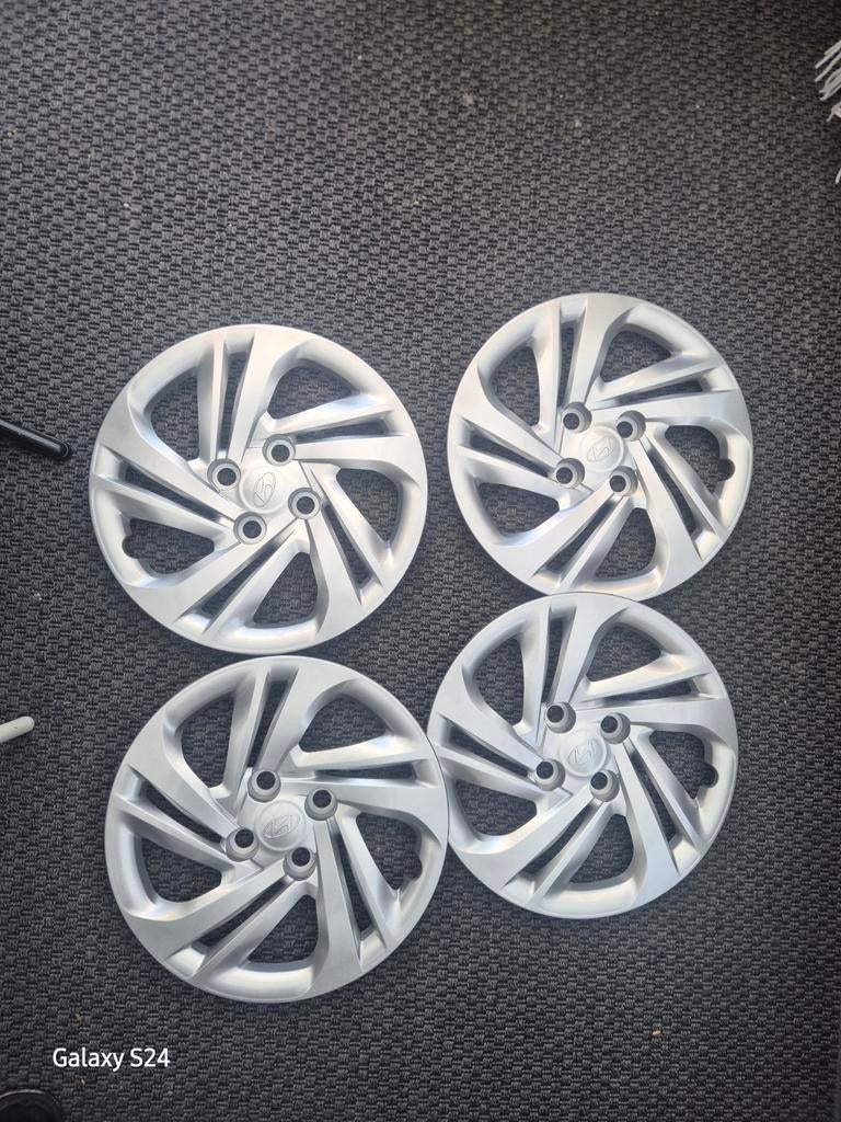 Set van  hyundai 14 inch  nieuwe  orginele 4 wieldoppen, Auto diversen, Wieldoppen, Ophalen of Verzenden