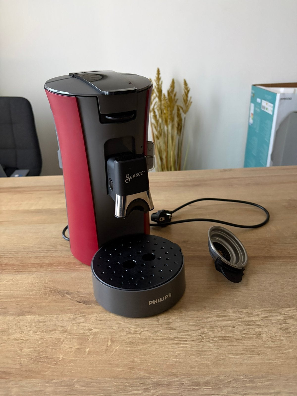 Philips Senseo Select Rood CSA230/90, Witgoed en Apparatuur, Koffiemachine, Ophalen of Verzenden, Zo goed als nieuw, Koffiepads en cups