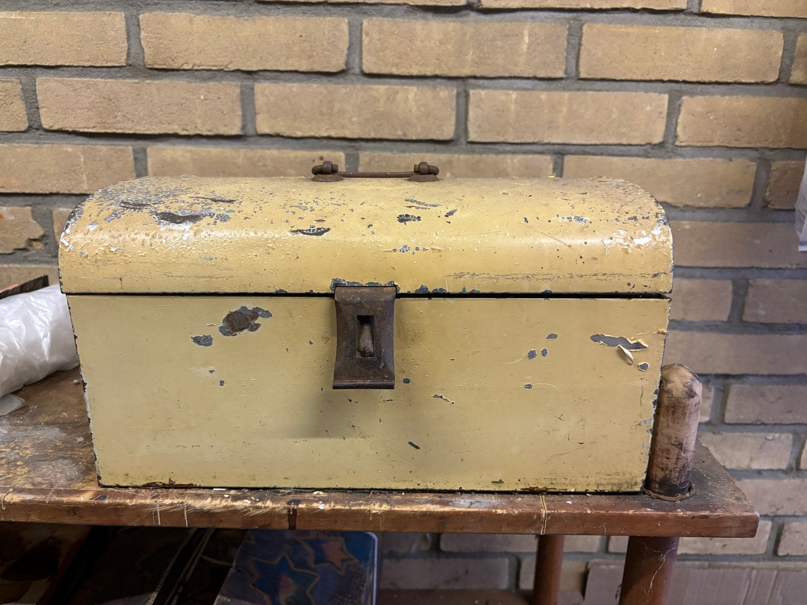 Vintage gereedschapskist met diverse oude gereedschappen, Ophalen