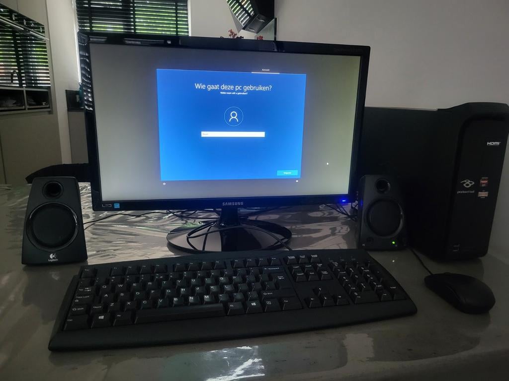 Packard Bell Desktop PC met monitor, toetsenbord en muis, Computers en Software, Met monitor, AMD E2 Vision, Ophalen of Verzenden
