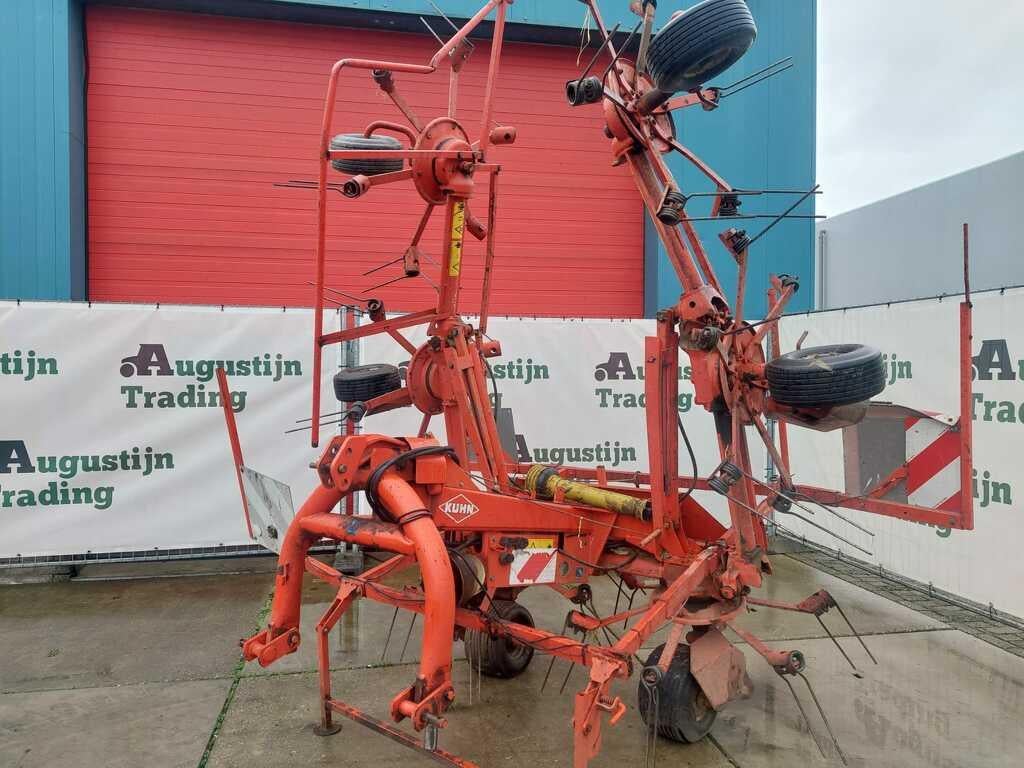 Kuhn Hooischudder, KUHN-Geldr, Overige, Nuenenseweg 165
5667 KP  Geldrop, Info.nl@kuhn.com