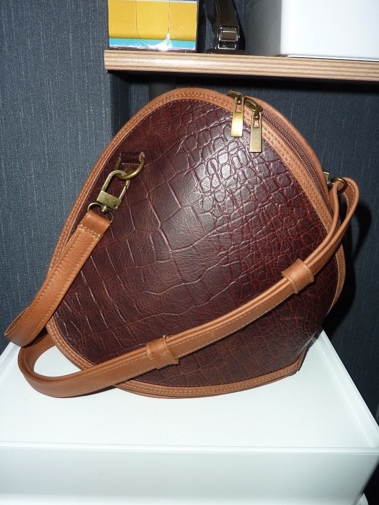 Artivo nieuwe wavetas echt rundleer  schouder/handtas, Sieraden, Tassen en Uiterlijk, Verzenden, Nieuw, Bruin, Overige typen
