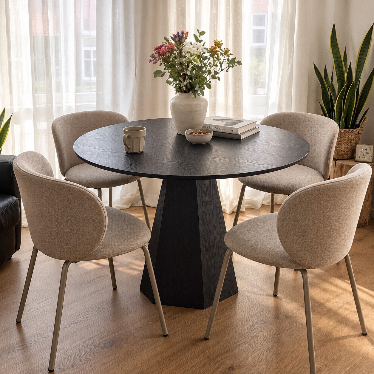 Stijlvolle ronde eettafel - Zwart, Gebruikt, Modern, Scandinavisch, Rond, Ophalen of Verzenden