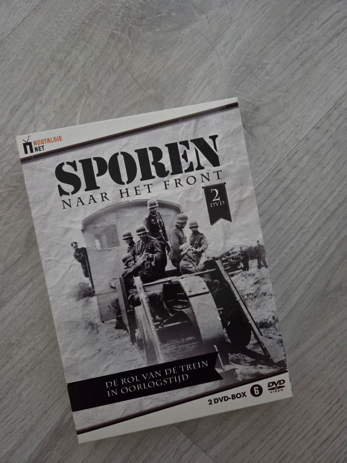 SPOREN NAAR HET FRONT - De rol van de trein in oorlogstijd, Cd's en Dvd's, Oorlog of Misdaad, Alle leeftijden, Nederlands, Zo goed als nieuw