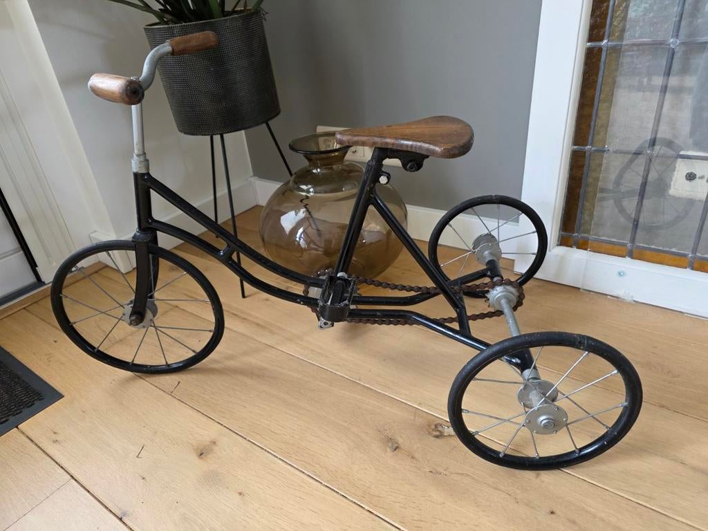 Oudje:  fietsje driewieler, Ophalen, Gebruikt, Minder dan 14 inch