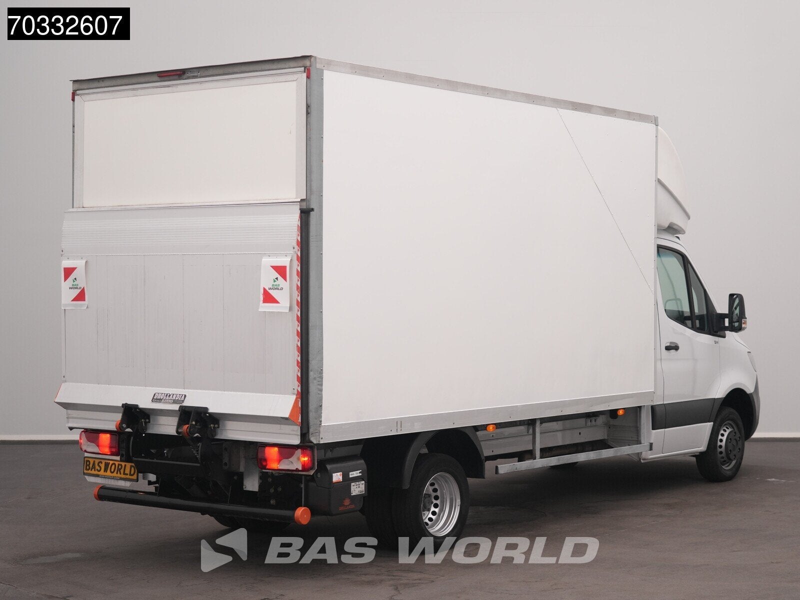 Mercedes Sprinter 515 CDI Laadklep Dubbellucht 150PK Bakwage, Auto's, Bestelauto's, Automaat, Stof, Gebruikt, Euro 6
