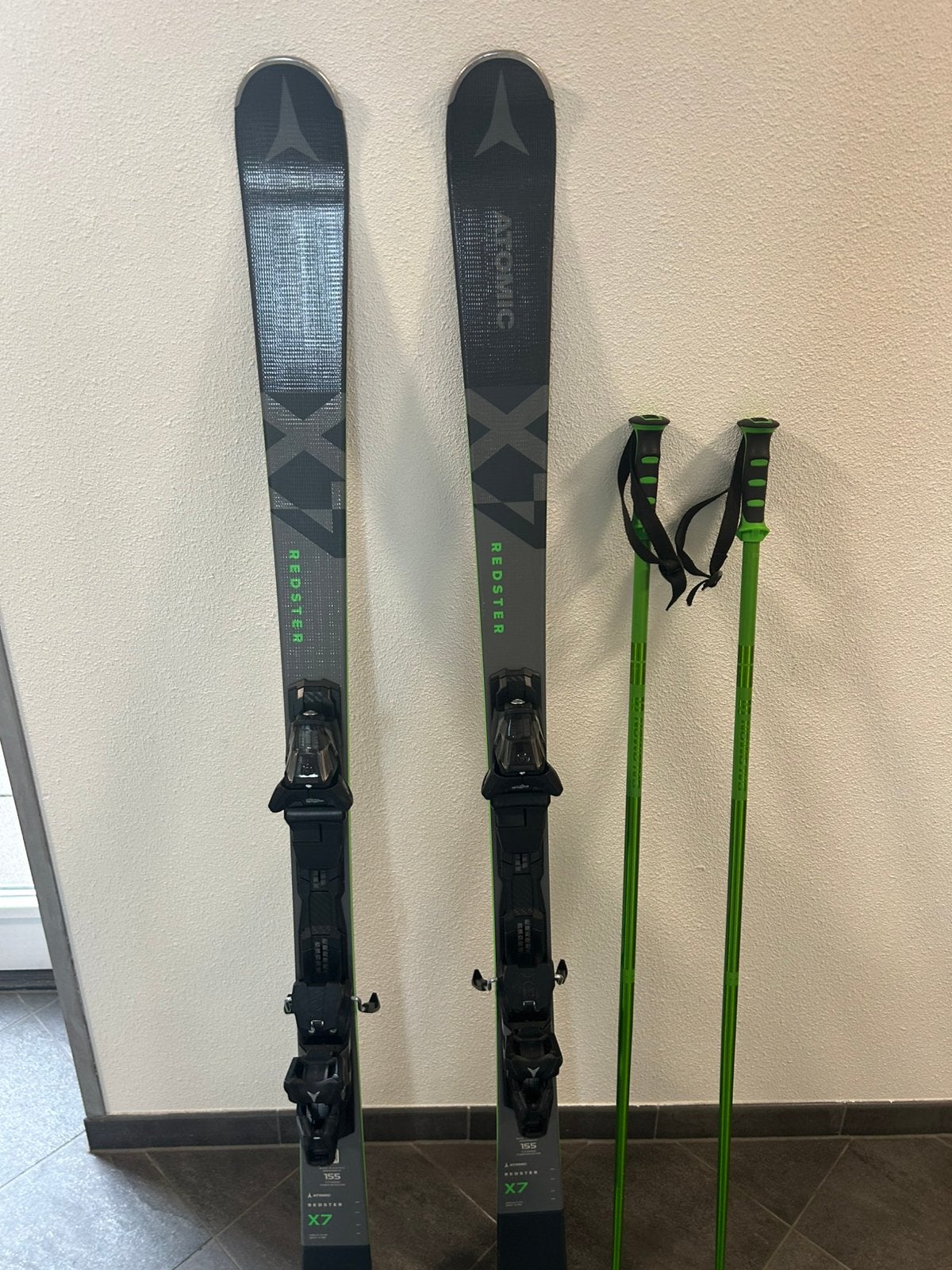 Complete skiuitrusting Zie bovenstaande foto’s Scoenmaat 43, Sport en Fitness, 160 tot 180 cm, Zo goed als nieuw, Ski's, Ophalen