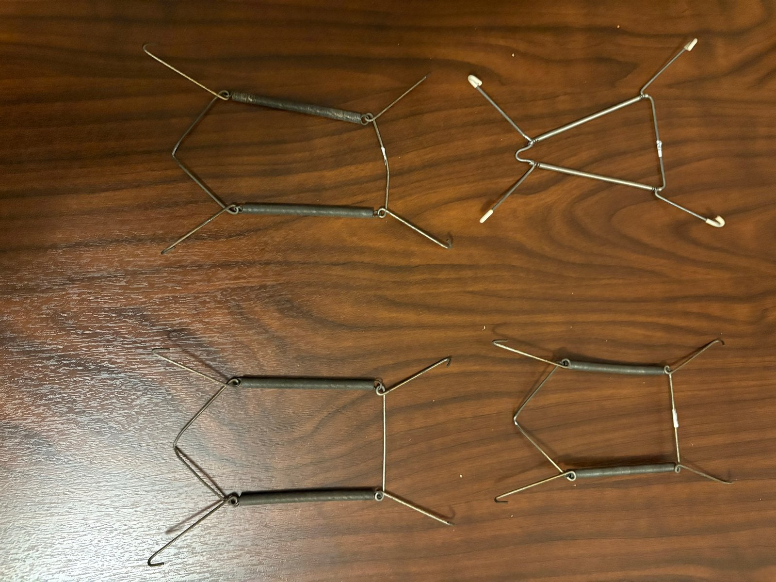 Set van 4 Vintage Bordenhangers - Metaal, Vintage, Gebruikt, Ophalen of Verzenden, Metaal