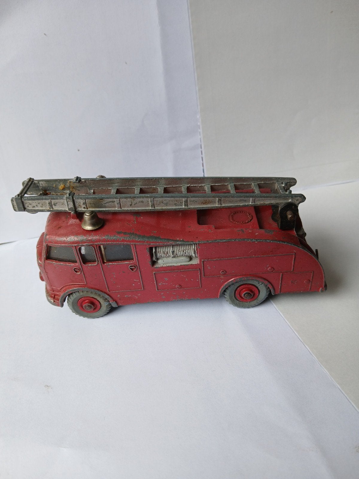 Brandweerwagen fire Engine.  Dinky supertoys 955, opknapper, Ophalen of Verzenden, Gebruikt, Auto, Dinky Toys