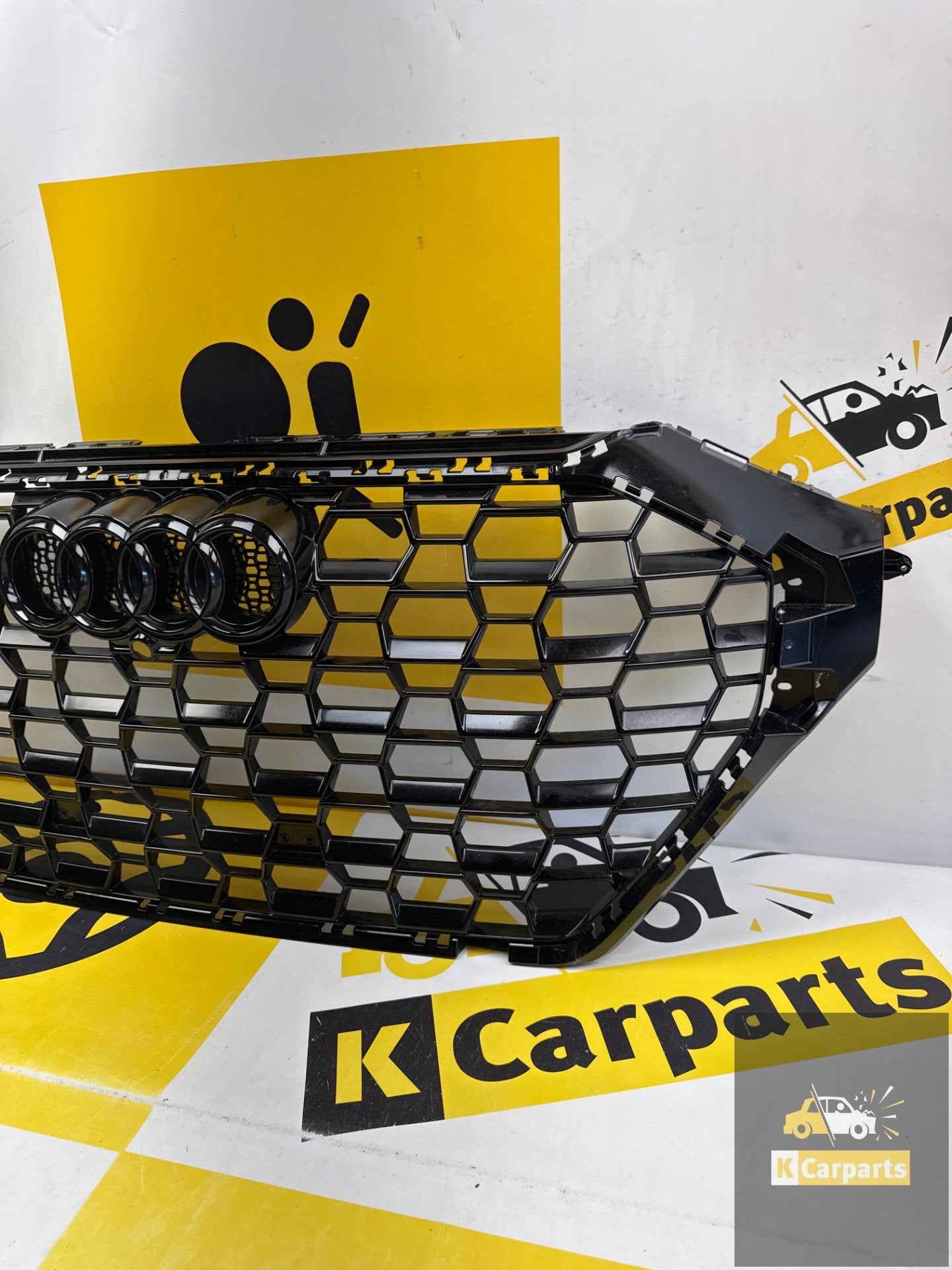 Audi RSQ3 F3 Grille Voorzijde Zwart 83A853651D GRILL, Gebruikt, Voor, AUDI AG, Auto-Union-Strasse 1
85045  Ingolstadt, DE