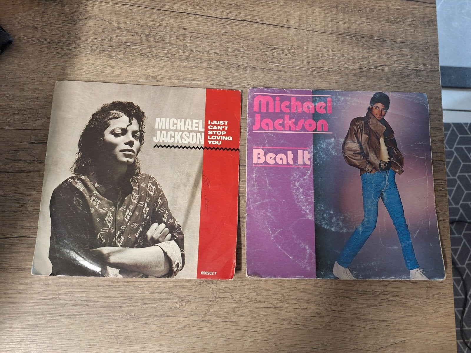 Michael Jackson singles: Beat It & I Just Can't Stop L, Gebruikt, 7 inch, Ophalen of Verzenden, EP
