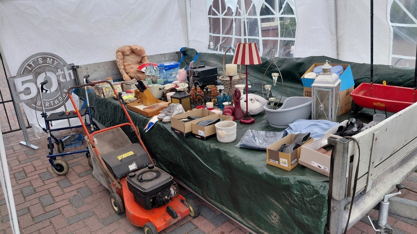 Rommelmarkt spul, Ophalen